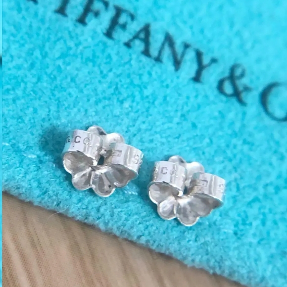 Tiffany & Co. Elsa Peretti Quadrifoglio Earrings - Picture 6 of 8